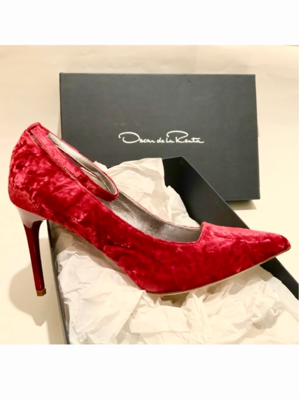 Oscar de la Renta Shoe Red Velvet Stiletto Heel Pumps Designer Shoes 37.5
